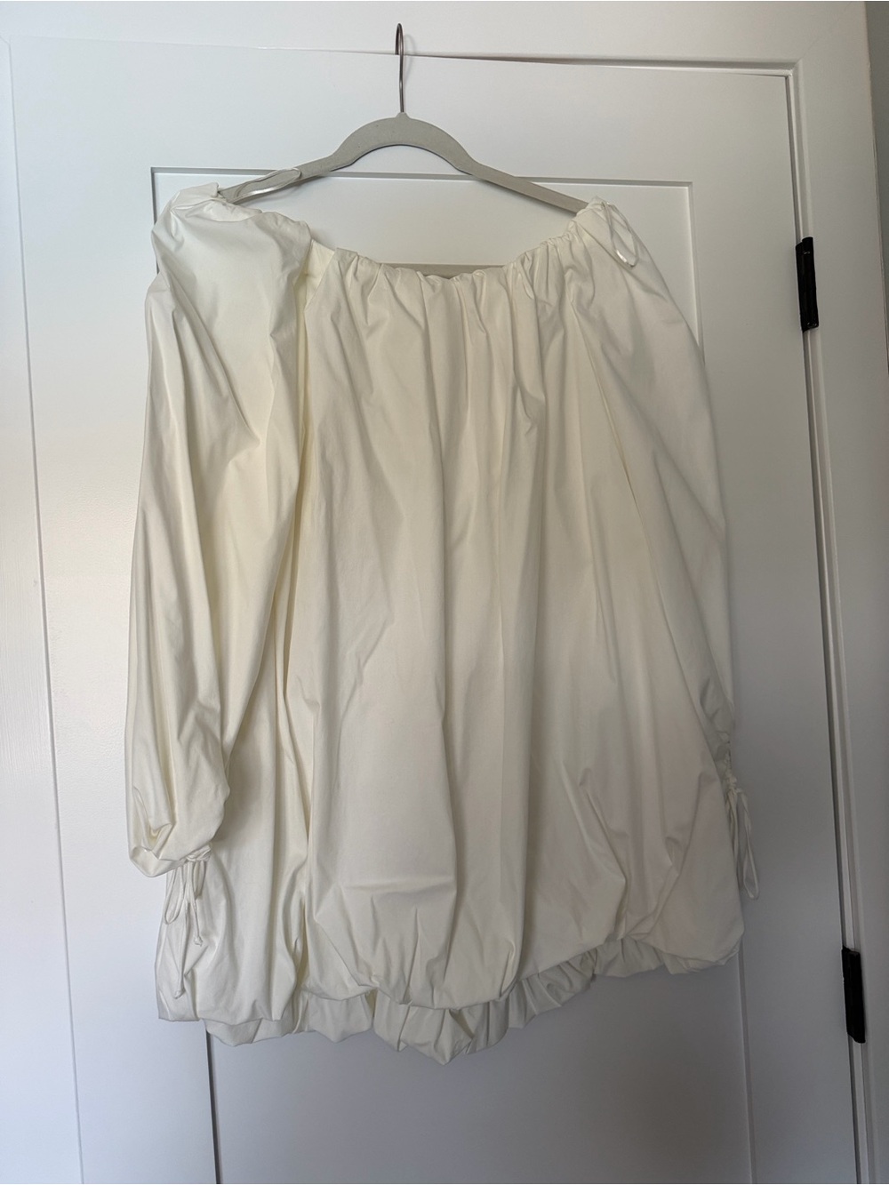 Zara Off- shoulder Off-White Balloon Dress